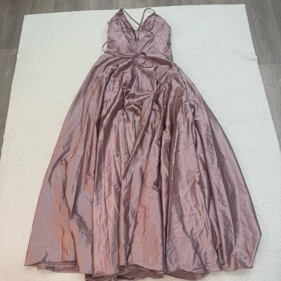 Faviana Glamour Formal Prom Special Occasion Dress Deep Mauve Size 6 - Picture 8 of 8